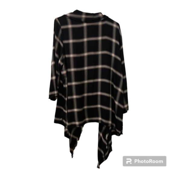Maurices Blk Gray Plaid Roll Up Sleeve Fringe Hem Asymmetric Open Cardigan Sz XL - Picture 2 of 10